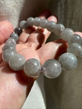 Howlite Phantom natural stone bracelet Size 6.5 - 7. Bead size 10mm